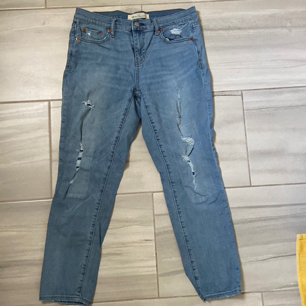 Gap best girlfriend jeans. Excellent condition. Little show of wear
